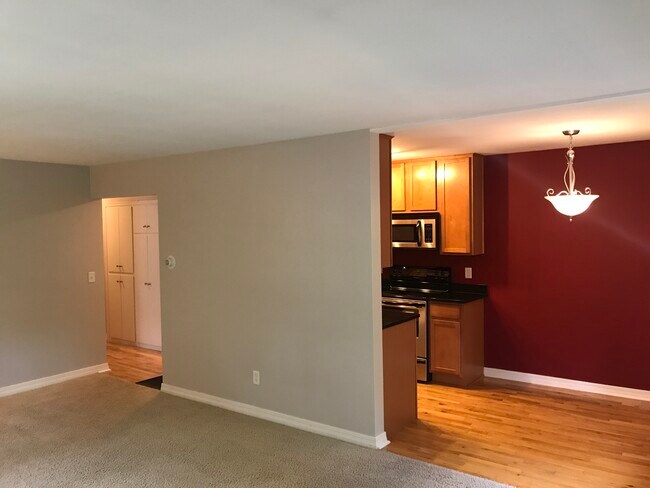 Foto del edificio - 2706 Humboldt Ave S