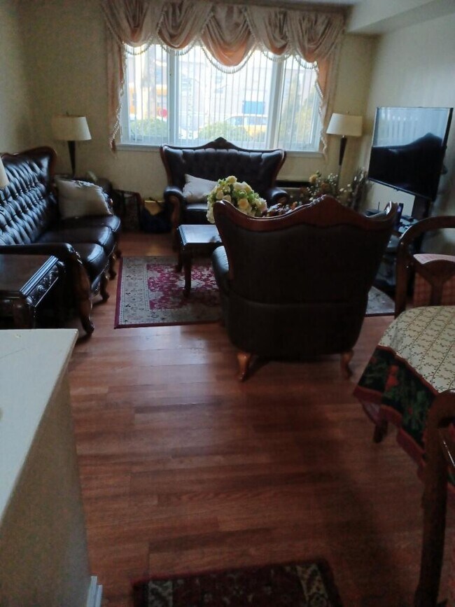 Foto del edificio - 8110 Avenue J