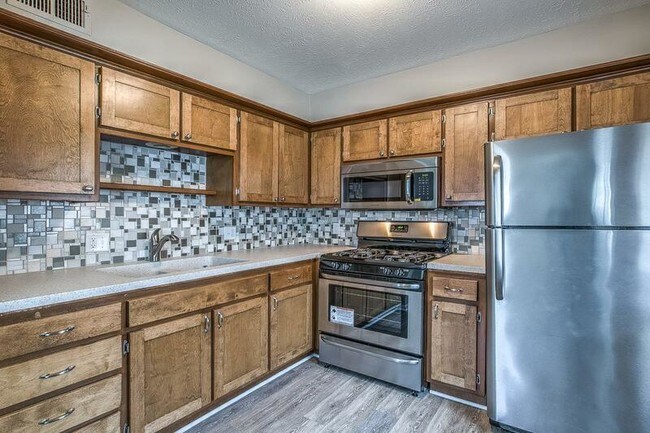 Foto del edificio - 4680 Harrison St