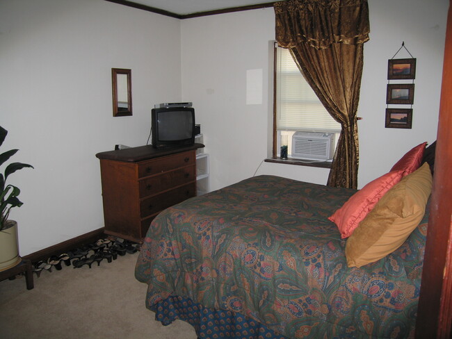 Building Photo - 710 Kanawha Blvd W