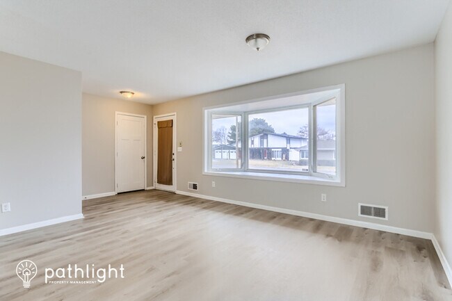 Building Photo - 5601 Twin Lake Terrace North, Crystal, MN,...