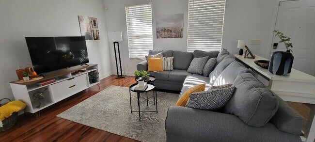 Foto del edificio - 250 N 21st St