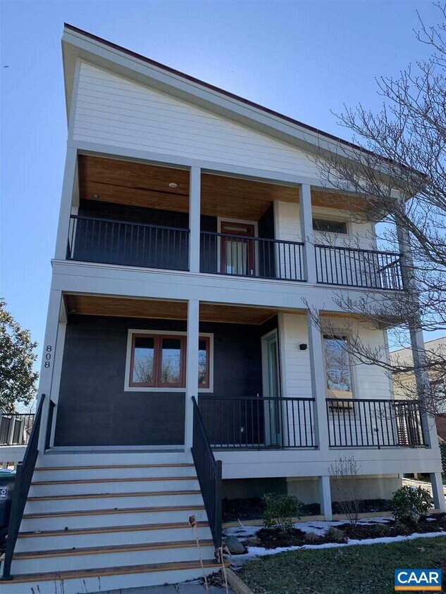 Primary Photo - 808 Elliott Ave
