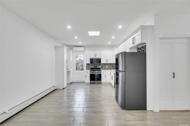 Building Photo - 1826 Flatbush Ave