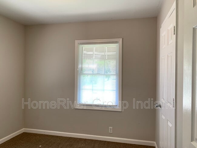 Building Photo - 4418 Primrose Ave