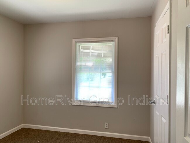 Foto del edificio - 4418 Primrose Ave