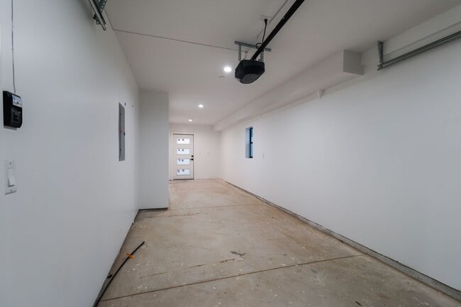 Foto del edificio - 4647 Pickford St