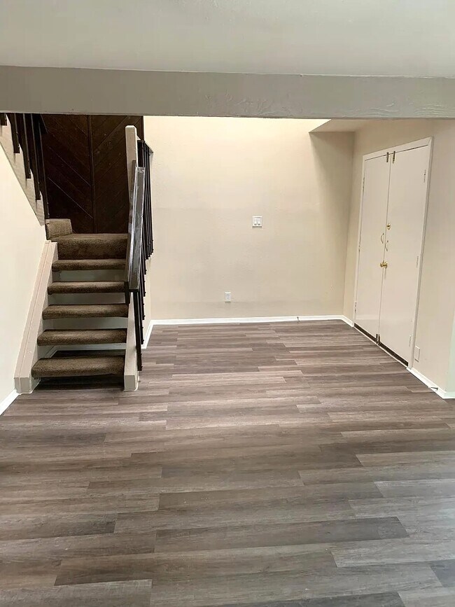 Foto del edificio - 12121 Bob White Dr