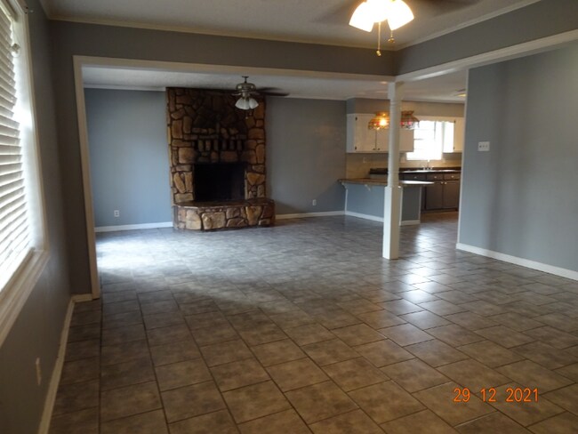 Building Photo - 69 Magnolia Dr
