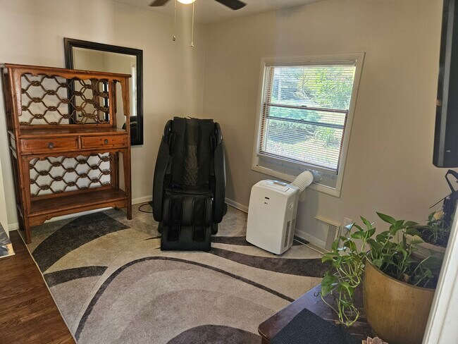 Sala de estar - 102 Spring St