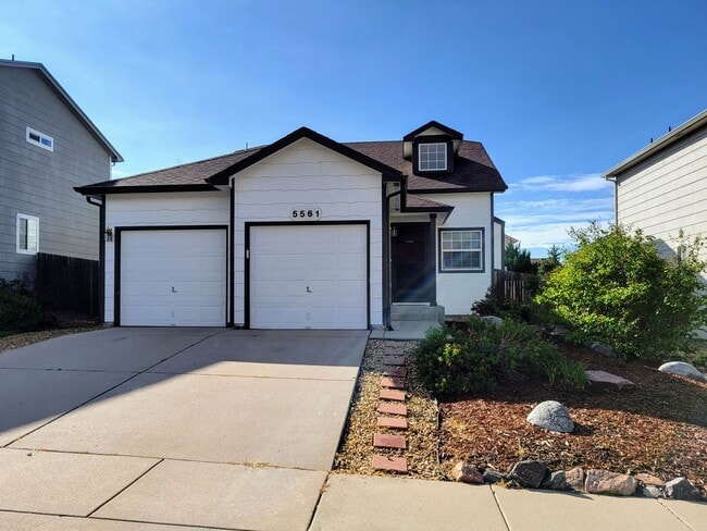Photo - 5561 Prairie Schooner Dr House