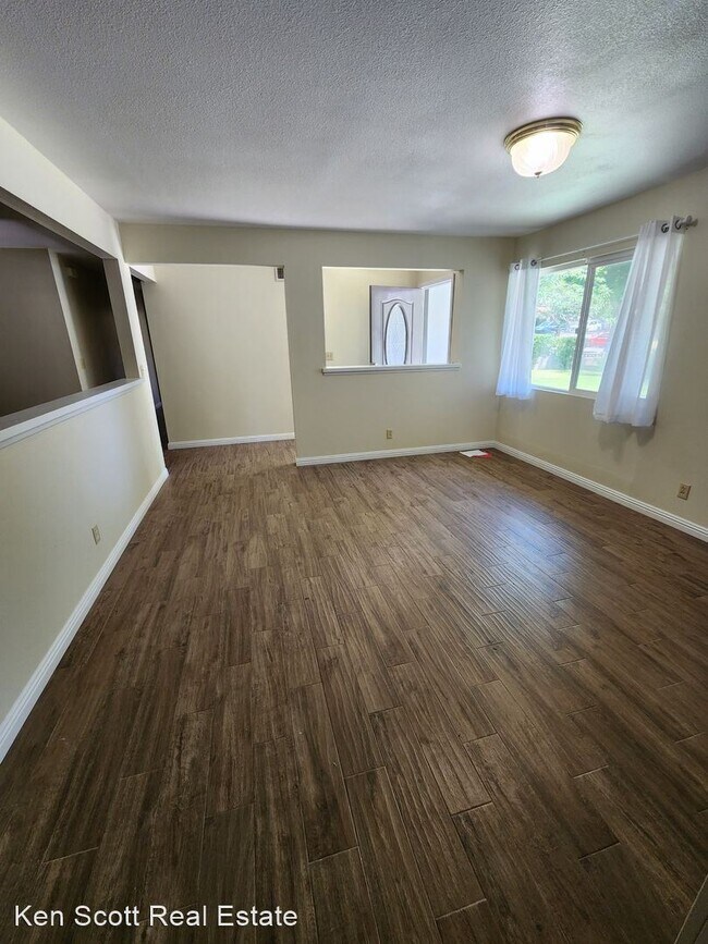 Foto del edificio - 3 br, 2 bath House - 5522 Acacia Ave