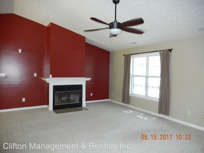 Building Photo - 105 Cherry Branch Dr