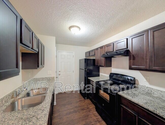 Foto del edificio - 417 W 47th St