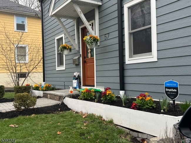 Building Photo - 57 Baltusrol Rd