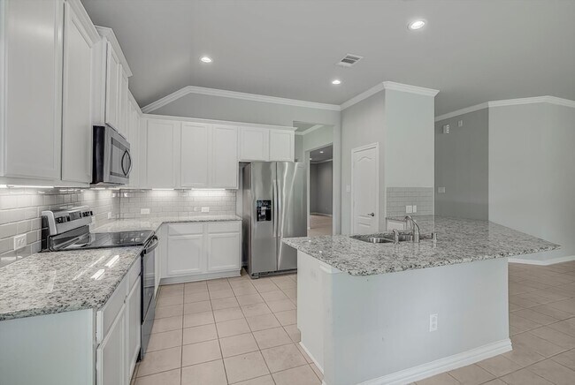 Building Photo - 285 Rd 66121