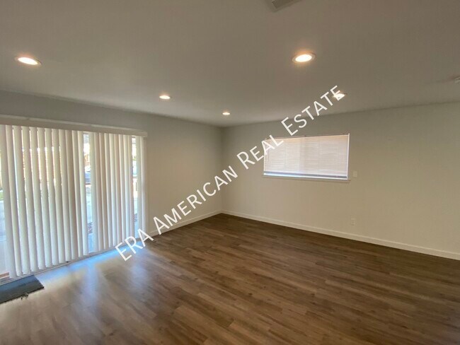 Foto del edificio - 604 Bradford Dr