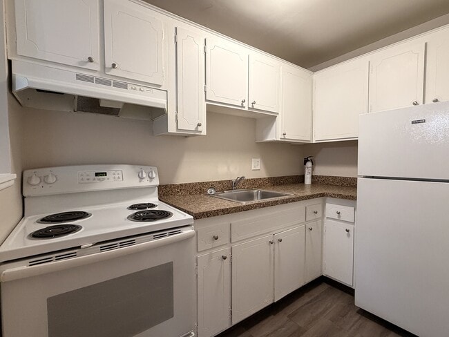 Building Photo - Huntington Green Apartments