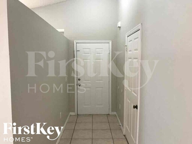 Foto del edificio - 7428 Little Pond Ct