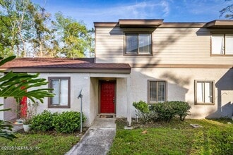 Building Photo - 8300 Plaza Gate Ln
