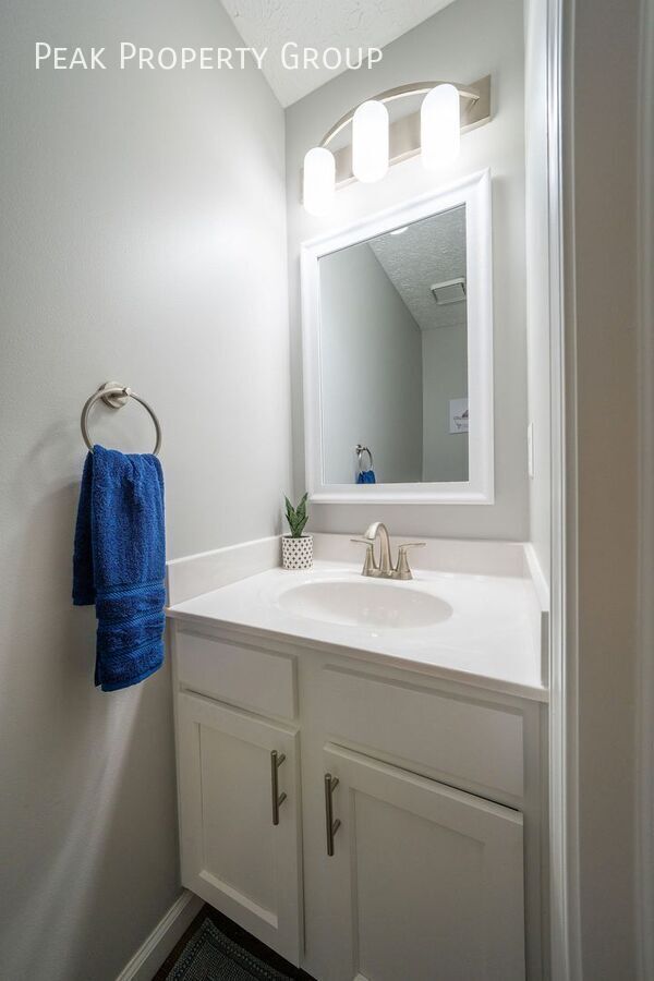 Building Photo - 3100 Griggsview Ct