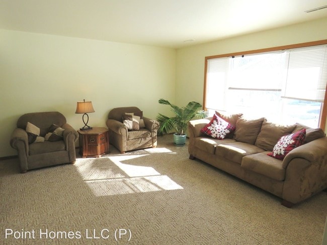 Building Photo - 4400 Terrace Ln