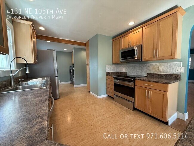 Foto del edificio - 4131 NE 105th Ave