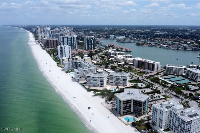 Foto del edificio - 3399 Gulf Shore Blvd N