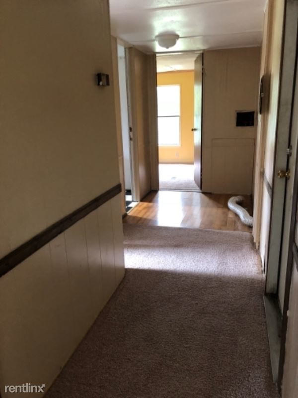 Building Photo - 3 br, 1 bath House - 894 Evergreen Road