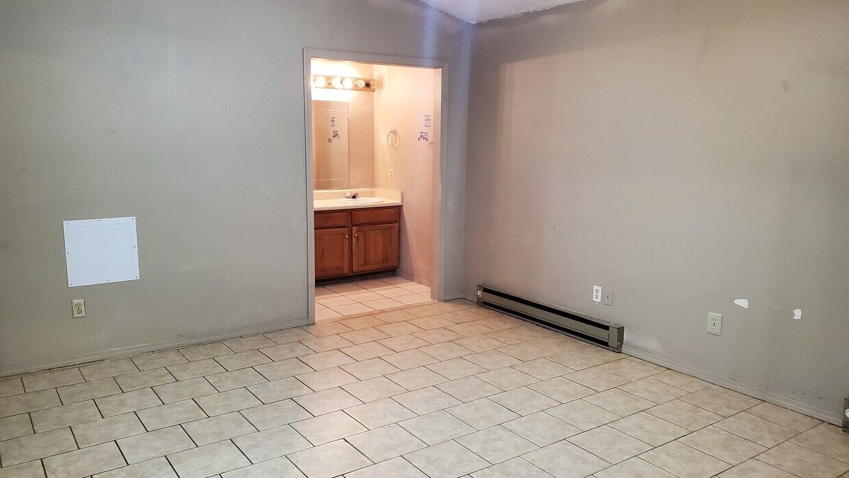 Primary Photo - 207 Pleasant Ave