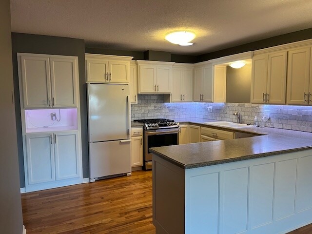 Building Photo - 4820 Park Commons Dr