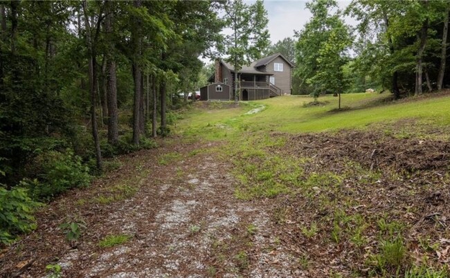 Foto del edificio - 1491 Pullman Ln