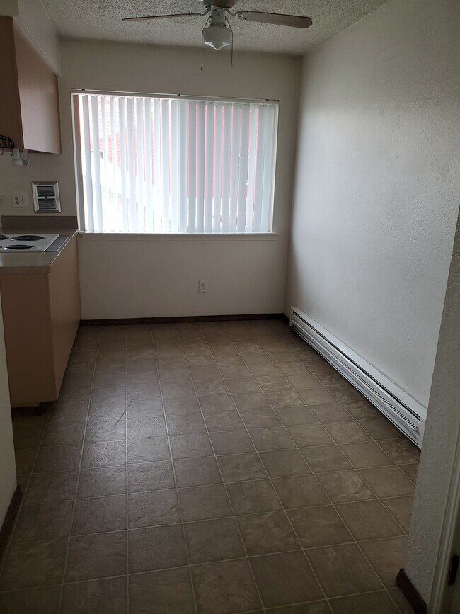 Foto del edificio - 8912 SE Woodstock Blvd