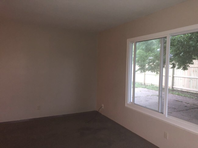Building Photo - 2801 Boxwood Ln