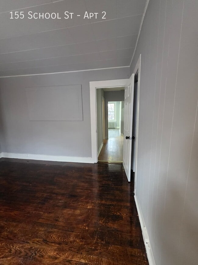 Building Photo - 155 School St