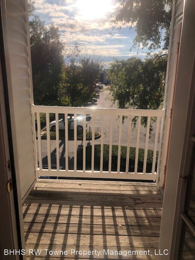 Foto del edificio - 2 br, 2 bath House - 1805 Chantilly Ct #103