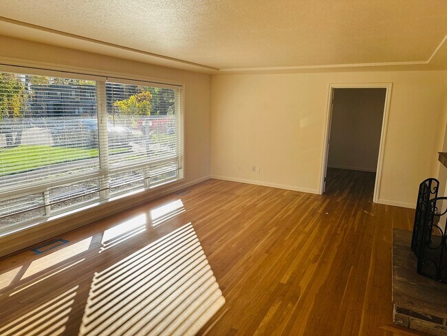 Foto del edificio - Vintage Remodel