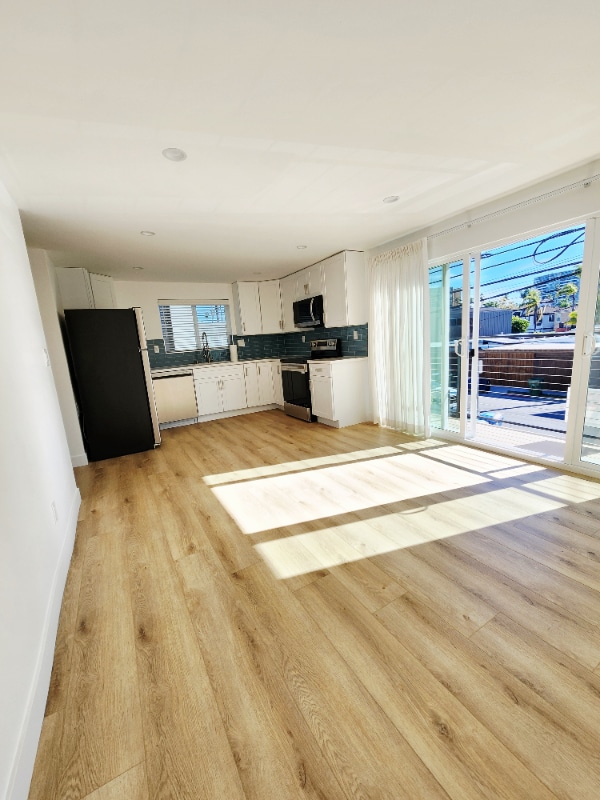 Photo - 2407 Abbot Kinney Blvd Apartment