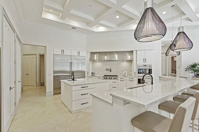 Building Photo - 10372 Kensington Shore Dr