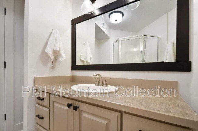 Foto del edificio - 1797 Fox Bay Dr