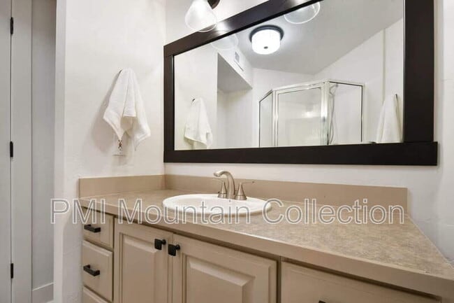 Building Photo - 1797 Fox Bay Dr