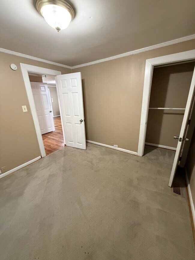 Foto del edificio - 1008 Hunters Meadow Ln