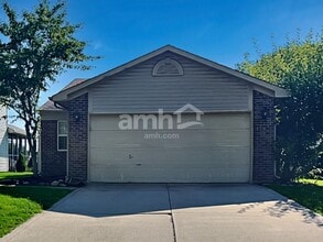 Building Photo - 15260 Fawn Meadow Dr