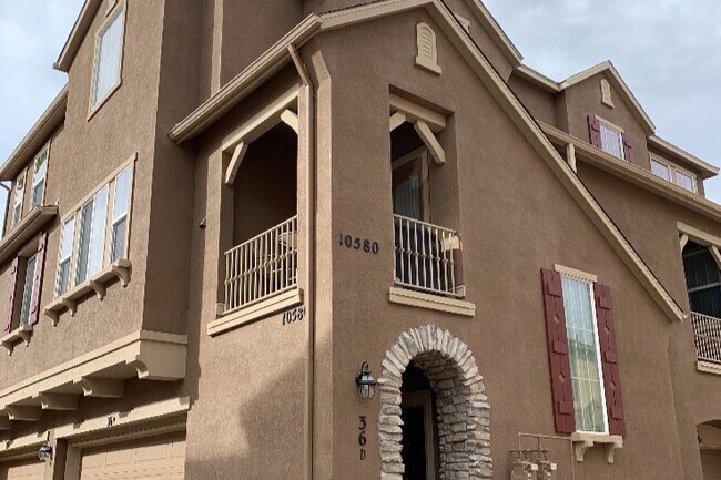 Foto del edificio - 10580 Parkington Ln