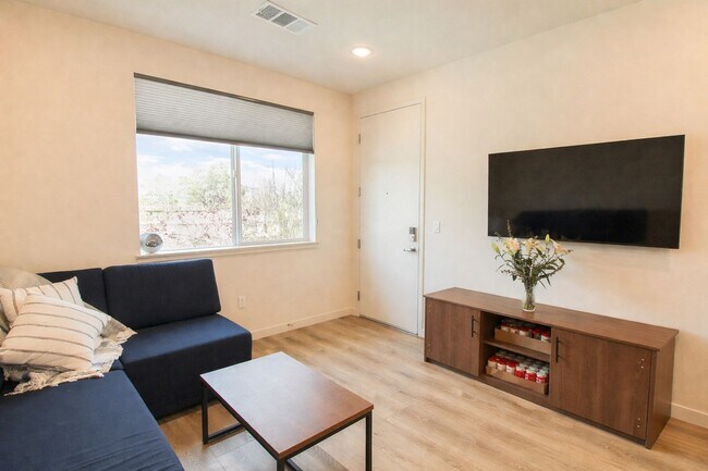 Foto del edificio - Modern 3-Bedroom, 2-Bathroom Apartment on Murray in San Luis Obispo