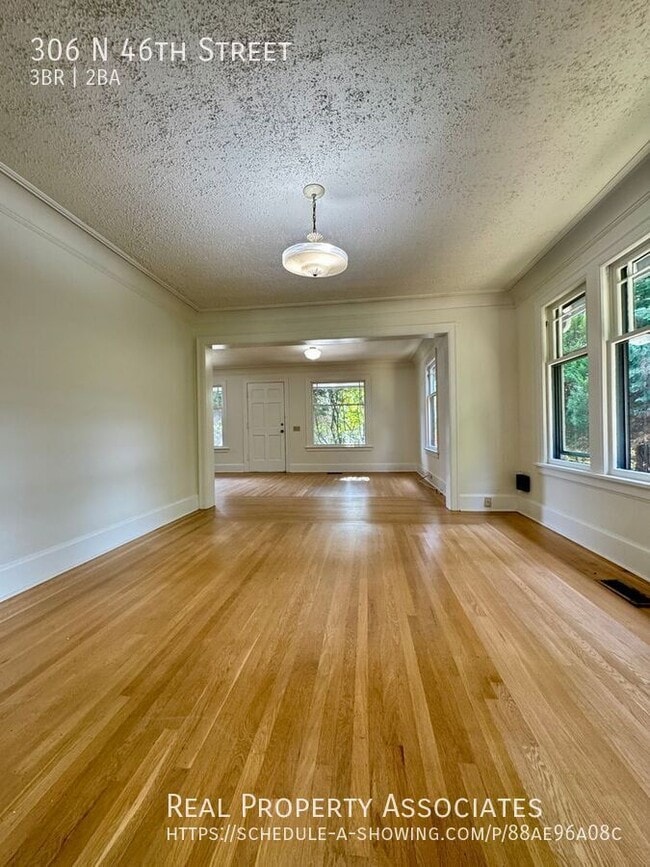 Building Photo - 306 N 46th St