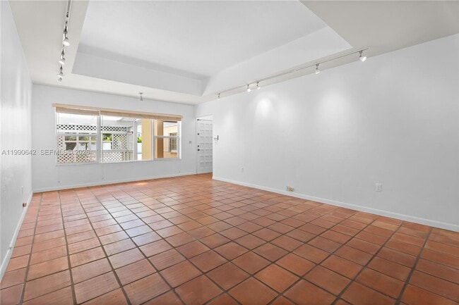 Building Photo - 1845 Daytonia Rd