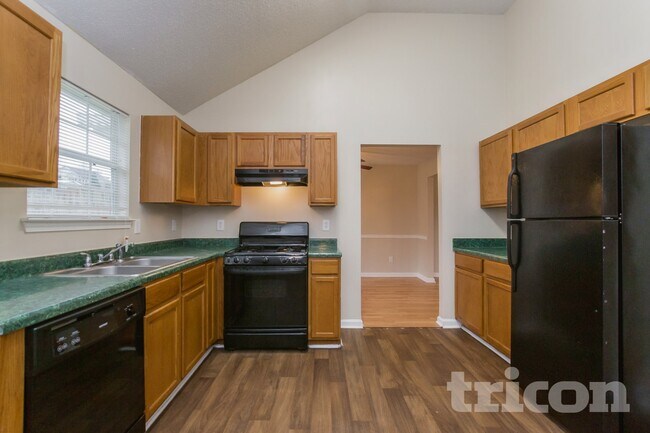 Building Photo - 6945 Pompas Ct