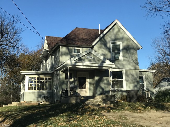 Building Photo - 1 br, 1 bath  - 2120 Lansing Ave #3