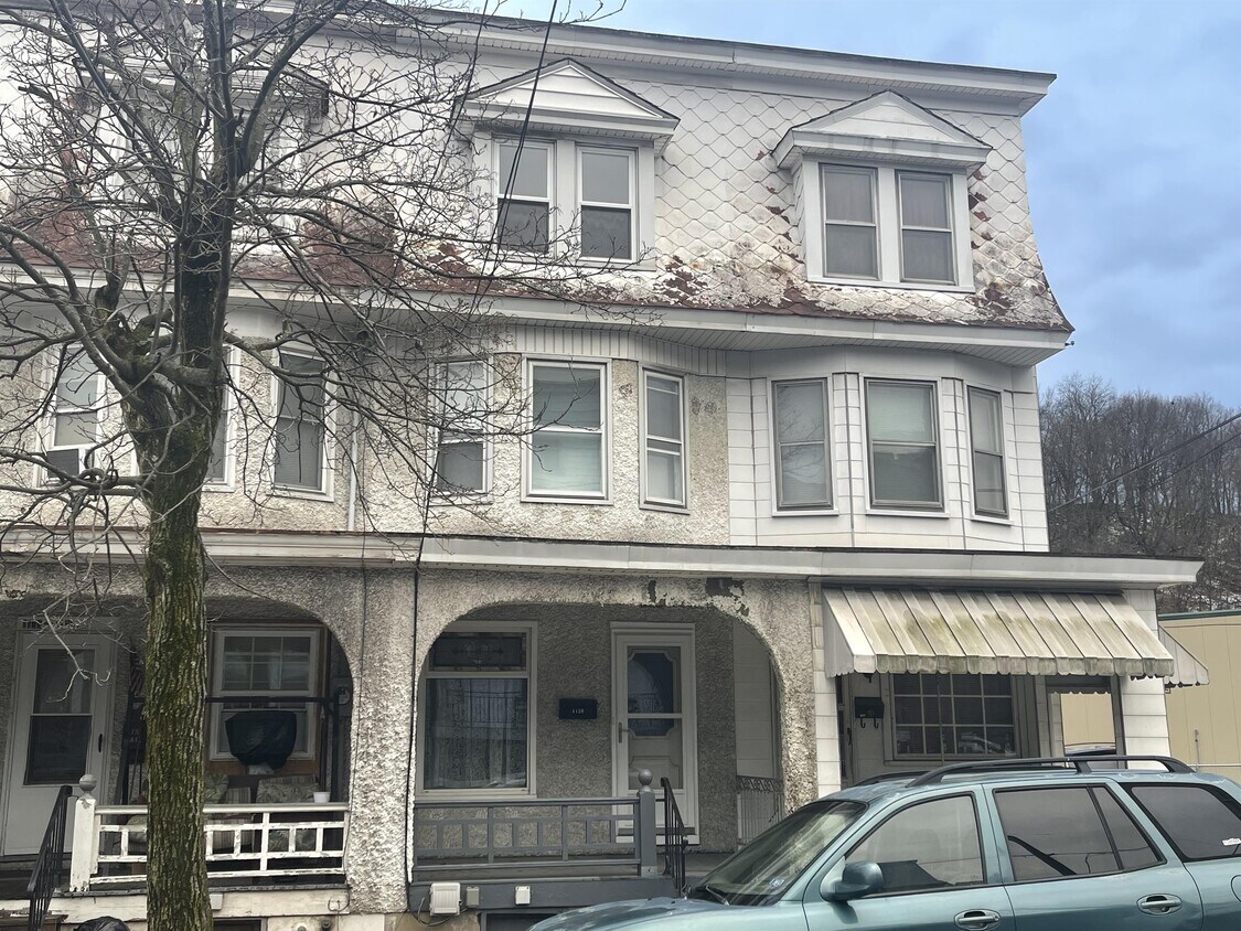 1126 W Arch St, Edgewood, PA 17866 House Rental in Edgewood, PA